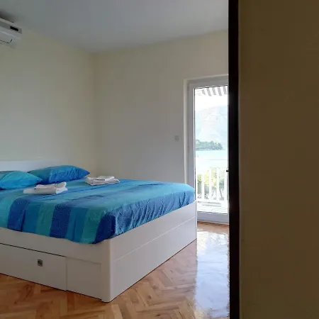 Fei Fei 2 * Račišće