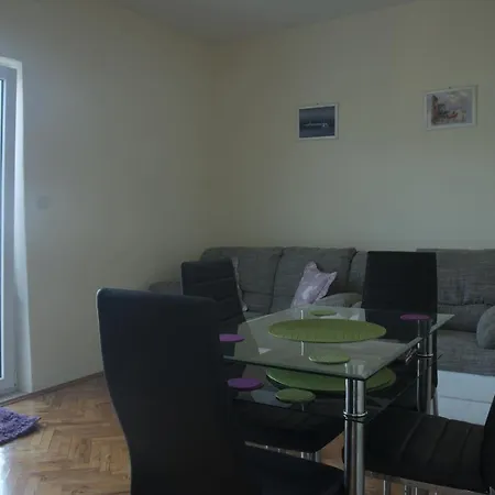 Fei Fei 2 * Račišće