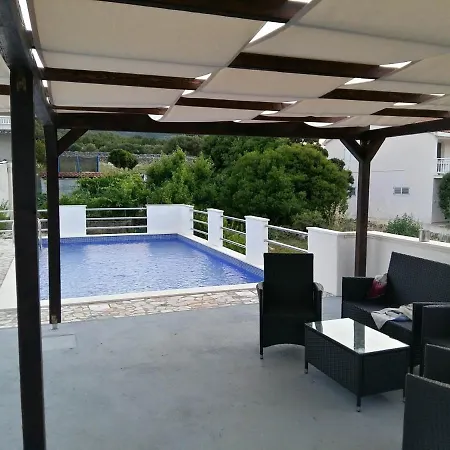 Fei Fei 2 Apartment Račišće